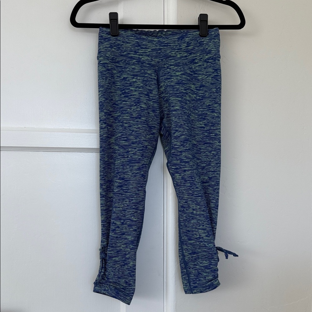 Cropped Blue & Green Leggings